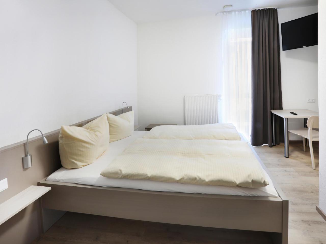Apartment Hotel 37 Altdorf  Exteriör bild