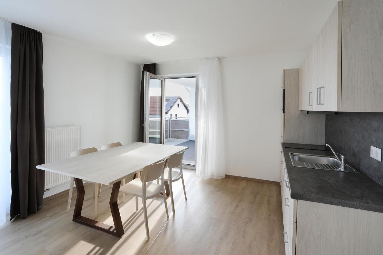 Apartment Hotel 37 Altdorf  Exteriör bild